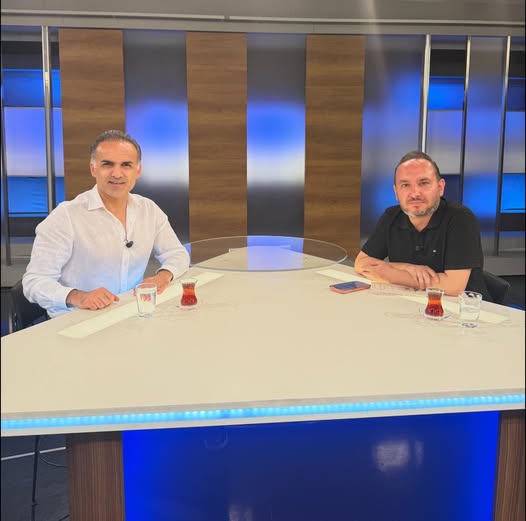 Basın Danışmanı Umut Öztürk, 24 Temmuz Gazeteciler ve Basın Bayramında meslektaşlarına mesaj yayınladı Sultangazi Belediyesi Başkan Basın Danışmanı Umut Öztürk “Kamuoyunun doğru ve
