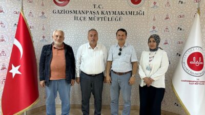 Gaziosmanpaşa İlçe Müftüsü Fazlı Mutlu “Gençlik merkezlerindeki kamplarda öğrencilerle bir