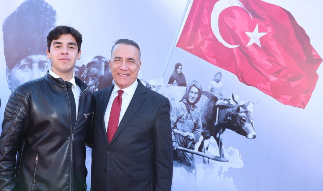 Başkan Abdurrahman Dursun, 30 Ağustos Zafer Bayramı Mesajı Yayımladı Sultangazi Belediye Başkanı Abdurrahman Dursun, 30 Ağustos Zafer Bayramı dolayısıyla