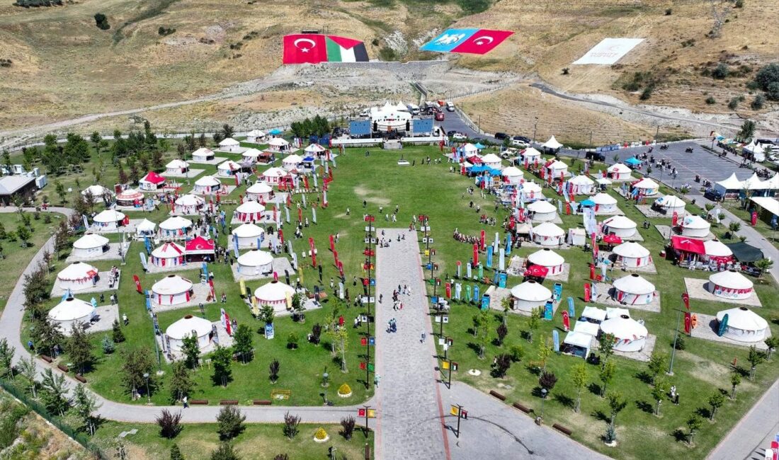  Ahlat ve Malazgirt ilçelerinde Malazgirt Zaferi'nin 955. yıl dönümü