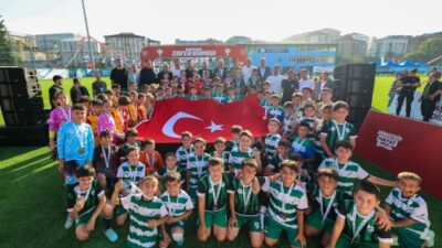 Büyük Zafer’in Coşkusu Gençlerin Mücadelesiyle Sahaya Taşındı 30 Ağustos Zafer Bayramı’nın gurur ve coşkusunu sporun birleştirici gücüyle