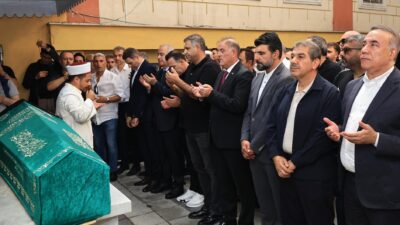 İBB Meclis Üyesi Cemil Keskin’in annesi Remziye Keskin ebediyete uğurlandı İBB Meclis Üyesi ve Sultangazi Belediyesi Meclis Başkanı Cemil Keskin’in