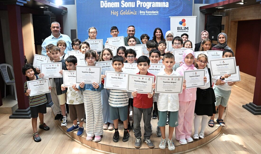 Gaziosmanpaşa Belediyesi’nin ev sahipliğinde Özdemir Bayraktar Bilim Merkezi’nde düzenlenen TÜBİTAK