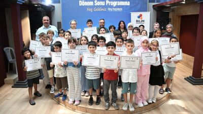 Gaziosmanpaşa Belediyesi’nin ev sahipliğinde Özdemir Bayraktar Bilim Merkezi’nde düzenlenen TÜBİTAK
