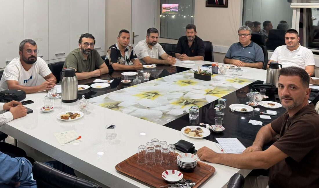 Başkan Feridun Özbek, başkanlarımızla belirli vizyoner yaklaşımları ortaya koydu AK Parti Gaziosmanpaşa Medya Tanıtım ve Birim Başkanı Feridun Özbek