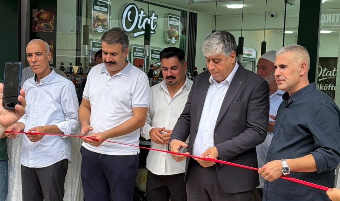 Kazım Karabekir OTAT Çiğköfte hizmete açıldı Başkan Ahmet Salmış " Kazım Karabekir'de hizmete açtığımız OTAT Çiğköfte