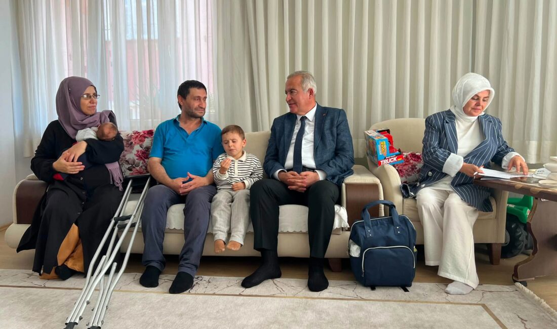 Başkan İsmail Ergüneş, Memişoğlu ailesine taziye ziyaretinde bulundu AK Parti Gaziosmanpaşa İlçe Başkanı İsmail Ergüneş, Mevlana mahalle yönetiminde