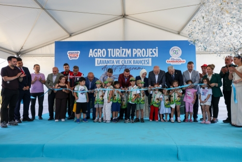 Arnavutköy, İstanbul’un Yeni Agro Tarım ve Turizm Rotası Oldu Dursunköy’de 60 bin metrekarelik alanda kurulan Agro Turizm Projesi kapılarını