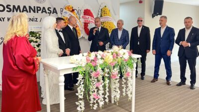 Duygu Hastaneleri Mütevelli Heyeti Başkanı İsmail Sezer'in kızı Zeynep'in nikahı