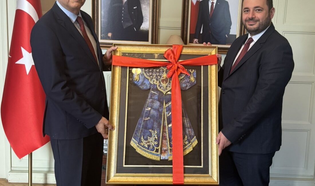 Arnavutköy Belediye Basın Müdürü Serdar Kızıldağ, Atina Türk Büyükelçiliğini ziyaret