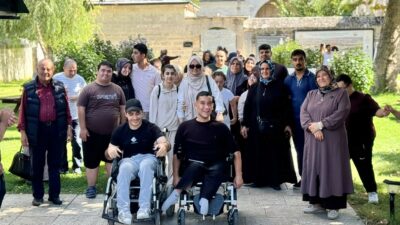 Sultangazi Belediyesi’nden Özel Bireylere Edirne Gezisi Sultangazi Belediyesi, özel bireyler ve ailelerine unutamayacakları bir gün yaşattı.