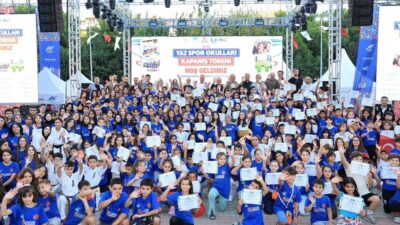 Yaz Spor Okulları Kapanış Töreni Beğeni Topladı Geleceğin yıldız sporcularını yetiştiren, çocukların verimli bir tatil geçirmesini sağlayan