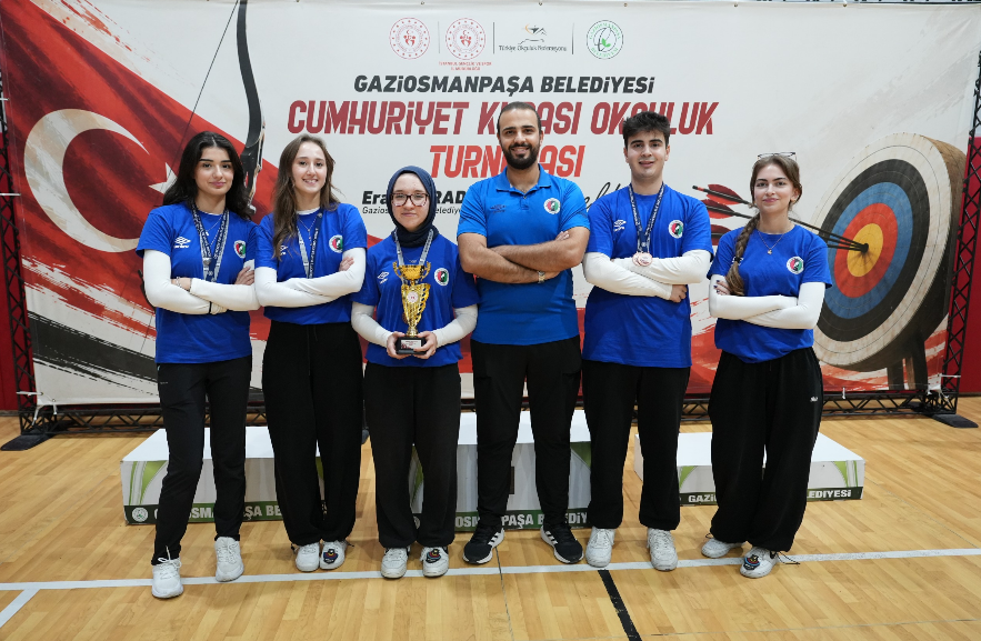 Gaziosmanpaşa Belediyesi tarafından düzenlenen Cumhuriyet Kupası Okçuluk Turnuvası’nda 23 takımdan