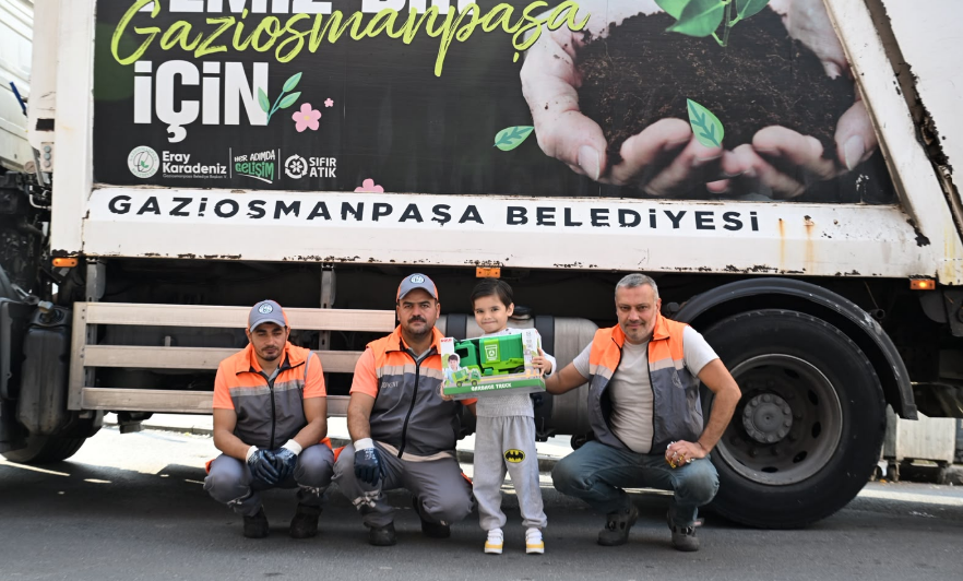Gaziosmanpaşa’da 5 yaşındaki Kayra Karaatlı, yaklaşık bir yıldır sesini duyunca